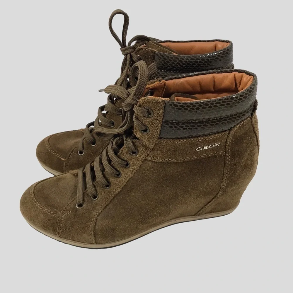 Geox Respira olive green Suede Wedge Sneakers  Size 37 EU/ 6.5 US